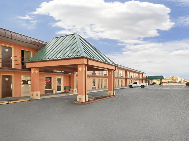 Imagen de los exteriores del Hotel Rogers Inn. Foto 7