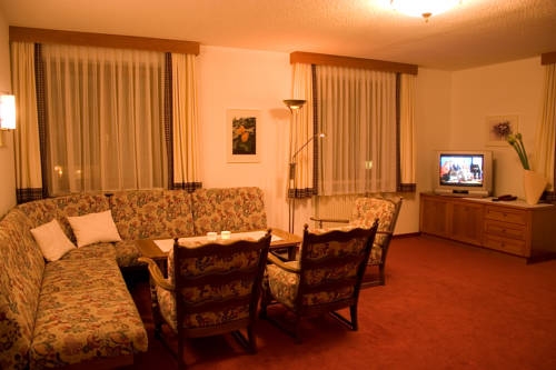 Imagen general del Hotel Roggal. Foto 4