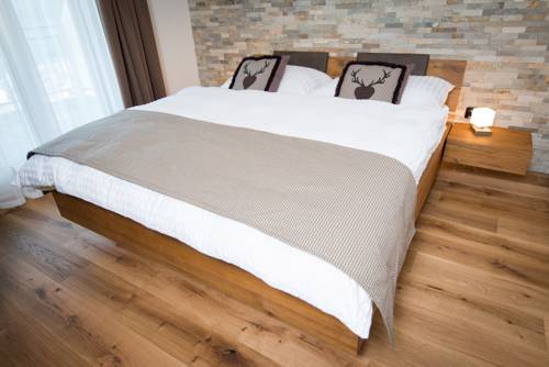 Imagen de la habitación del Hotel Roggerli. Foto 12