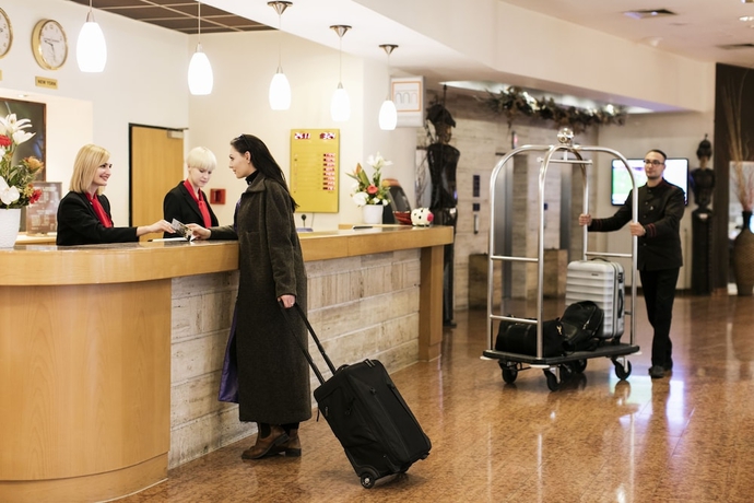 Imagen de los interiores del Hotel Rogner. Foto 18