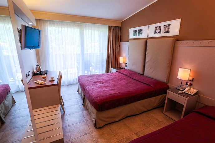 Imagen de la habitación del Hotel R&ograve;seo Euroterme Wellness Resort. Foto 4
