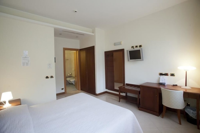 Imagen de la habitación del Hotel R&ograve;seo Euroterme Wellness Resort. Foto 13