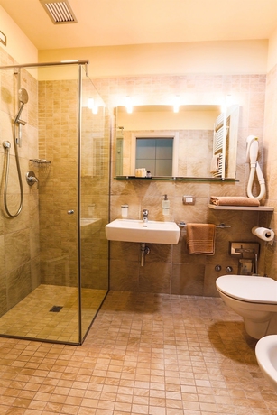 Imagen de la habitación del Hotel R&ograve;seo Euroterme Wellness Resort. Foto 18