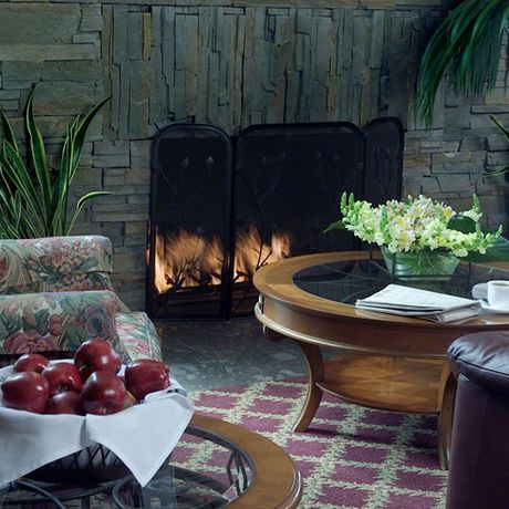 Imagen de los interiores del Hotel Rogue Regency Inn and Suites. Foto 11