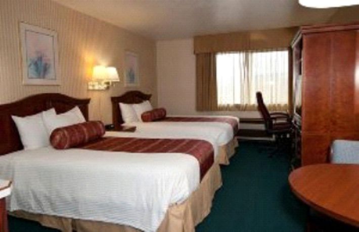 Imagen de los interiores del Hotel Rogue Regency Inn and Suites. Foto 14