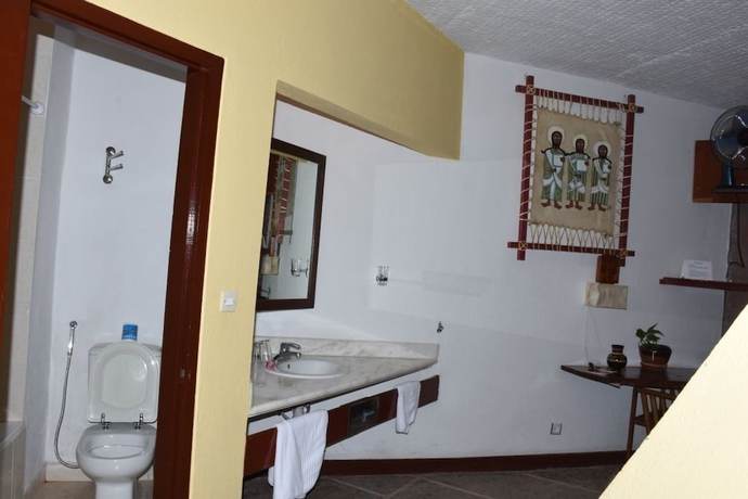 Imagen de la habitación del Hotel Roha. Foto 9