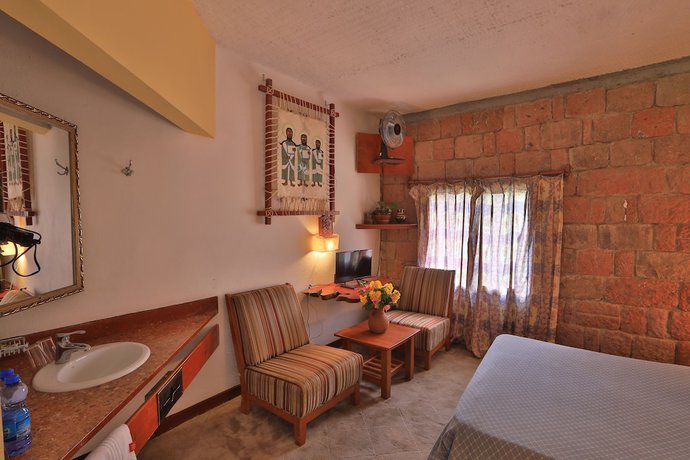 Imagen de la habitación del Hotel Roha. Foto 13