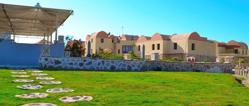 Imagen de los exteriores del Hotel Rohanou Beach Resort and Ecolodge. Foto 10