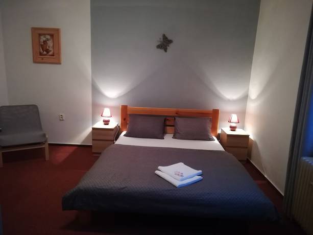 Imagen de la habitación del Hotel Rohanov. Foto 12