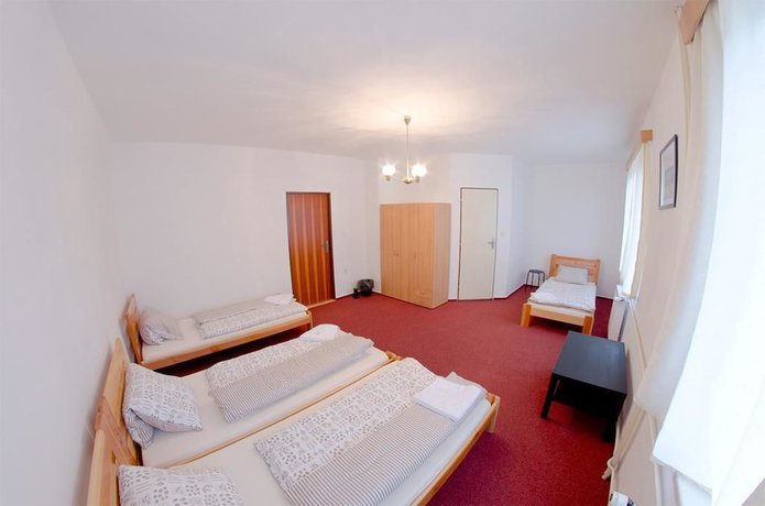 Imagen de la habitación del Hotel Rohanov. Foto 20