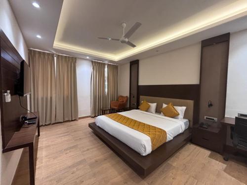 Imagen de la habitación del Hotel Rohika AAU-IGH. Foto 13