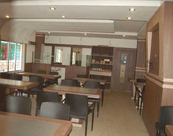 Imagen del bar/restaurante del Hotel Rohini International. Foto 3