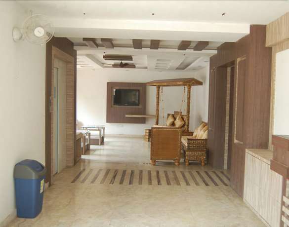 Imagen de los interiores del Hotel Rohini International. Foto 12