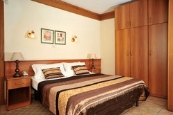Imagen de la habitación del Hotel Rokna. Foto 1