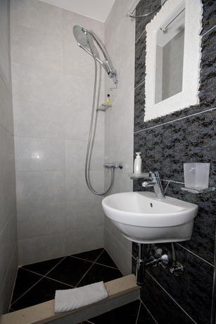 Imagen de la habitación del Hotel Roko House. Foto 3