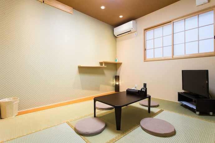 Imagen de la habitación del Hotel Rokuhara Inn. Foto 19