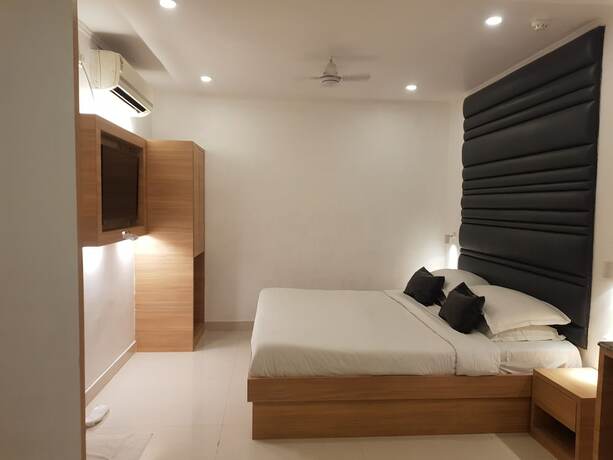 Imagen de la habitación del Hotel Roland. Foto 18