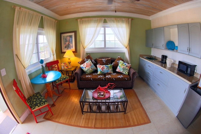 Imagen de los interiores del Hotel Rollezz Villas Beach Resort. Foto 16