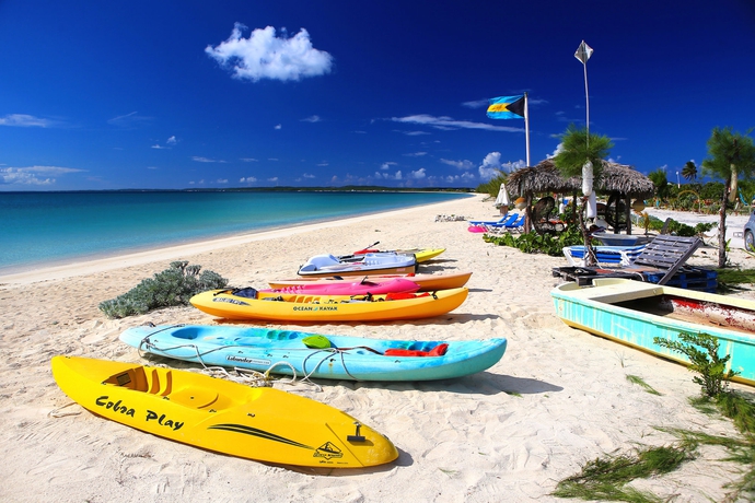 Imagen de los exteriores del Hotel Rollezz Villas Beach Resort. Foto 10