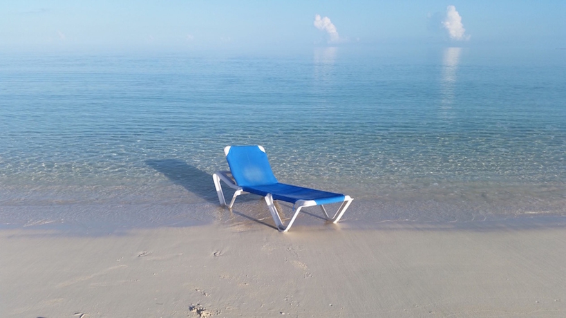 Imagen de los exteriores del Hotel Rollezz Villas Beach Resort. Foto 15