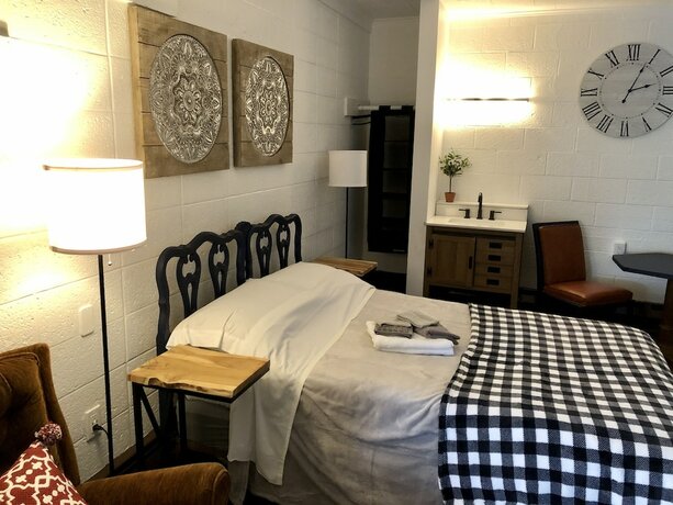 Imagen de la habitación del Hotel Rolling Hills Motel. Foto 18