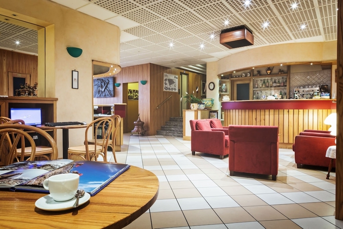 Imagen de los interiores del Hotel Roma, Aosta. Foto 17