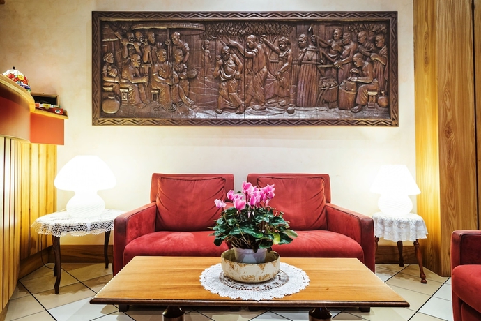 Imagen de los interiores del Hotel Roma, Aosta. Foto 19