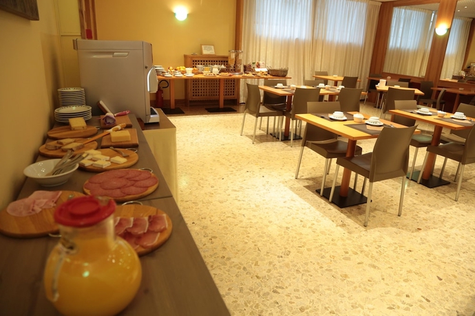 Imagen del bar/restaurante del Hotel Roma, Aosta. Foto 4