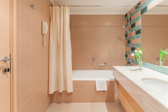 Imagen de la habitación del Hotel Roma, Areeiro. Foto 9