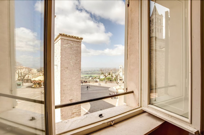 Imagen de la habitación del Hotel Roma, Asis. Foto 11