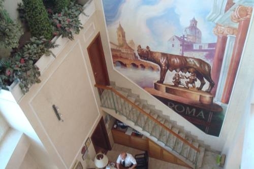 Imagen general del Hotel Roma Aurea. Foto 8