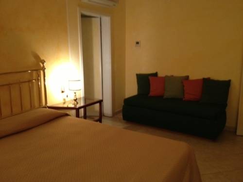 Imagen de la habitación del Hotel Roma, Bolonia. Foto 6