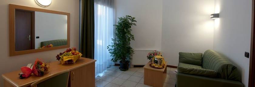 Imagen de los interiores del Hotel Roma, Cassano Magnago. Foto 5