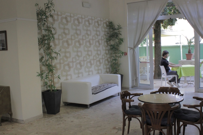 Imagen de los interiores del Hotel Roma, Cattolica. Foto 4