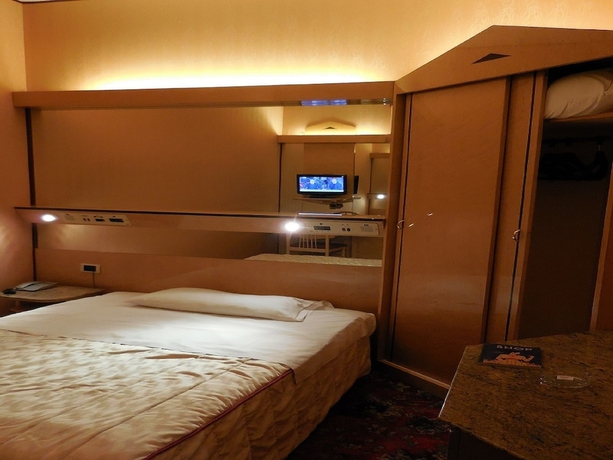 Imagen de la habitación del Hotel Roma, Cesano Boscone. Foto 5