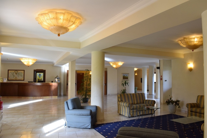 Imagen de los interiores del Hotel Roma Domus. Foto 18