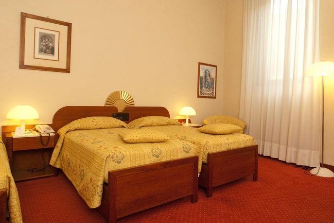 Imagen general del Hotel Roma, Florencia. Foto 4