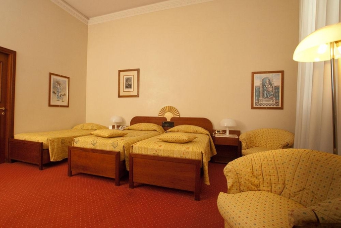 Imagen general del Hotel Roma, Florencia. Foto 12