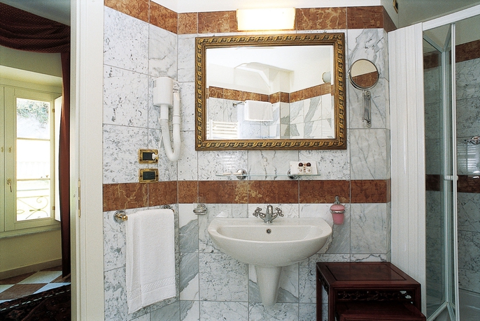 Imagen de la habitación del Hotel Roma Imperiale. Foto 4