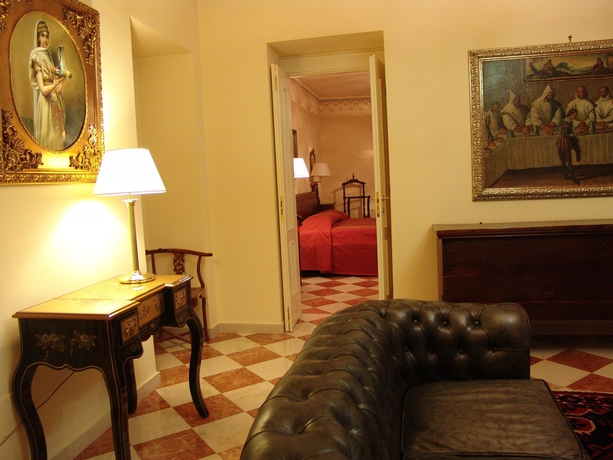 Imagen de los interiores del Hotel Roma Imperiale. Foto 8