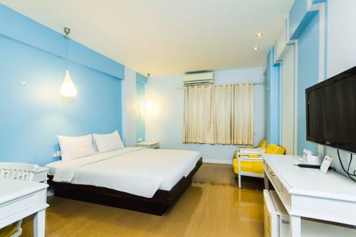 Imagen de la habitación del Hotel Roma, Khon Kaen. Foto 7