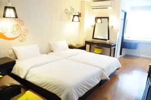 Imagen de la habitación del Hotel Roma, Khon Kaen. Foto 14
