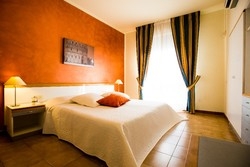 Imagen de la habitación del Hotel Roma, Pisa. Foto 3