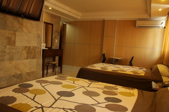 Imagen de la habitación del Hotel Roma Plaza. Foto 3