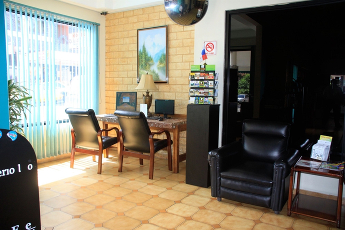 Imagen de los interiores del Hotel Roma Plaza. Foto 12