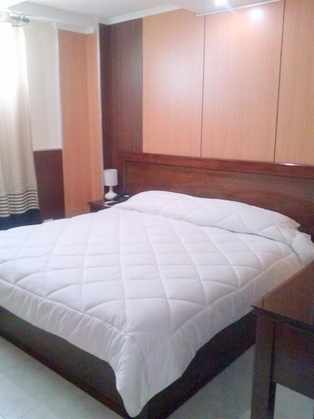 Imagen de la habitación del Hotel Roma Plaza. Foto 8