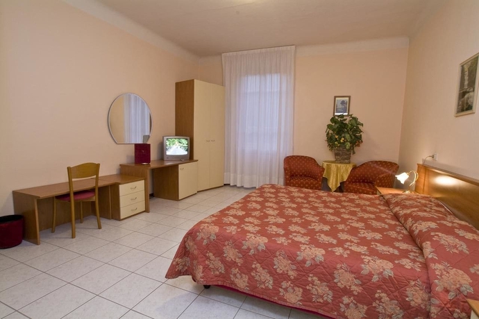 Imagen de la habitación del Hotel Roma, Porretta Terme. Foto 6