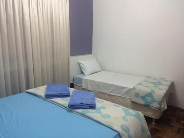 Imagen de la habitación del Hotel Roma, Porto Alegre. Foto 22