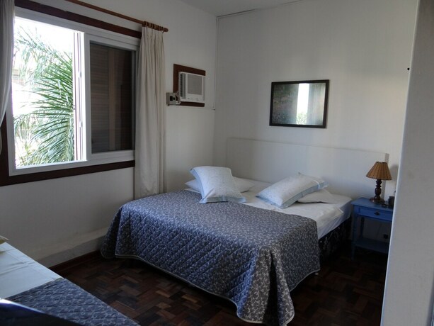 Imagen de la habitación del Hotel Roma, Porto Alegre. Foto 24