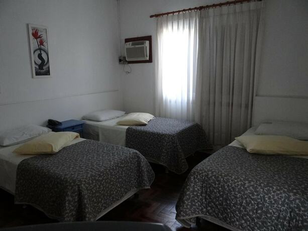 Imagen de la habitación del Hotel Roma, Porto Alegre. Foto 25